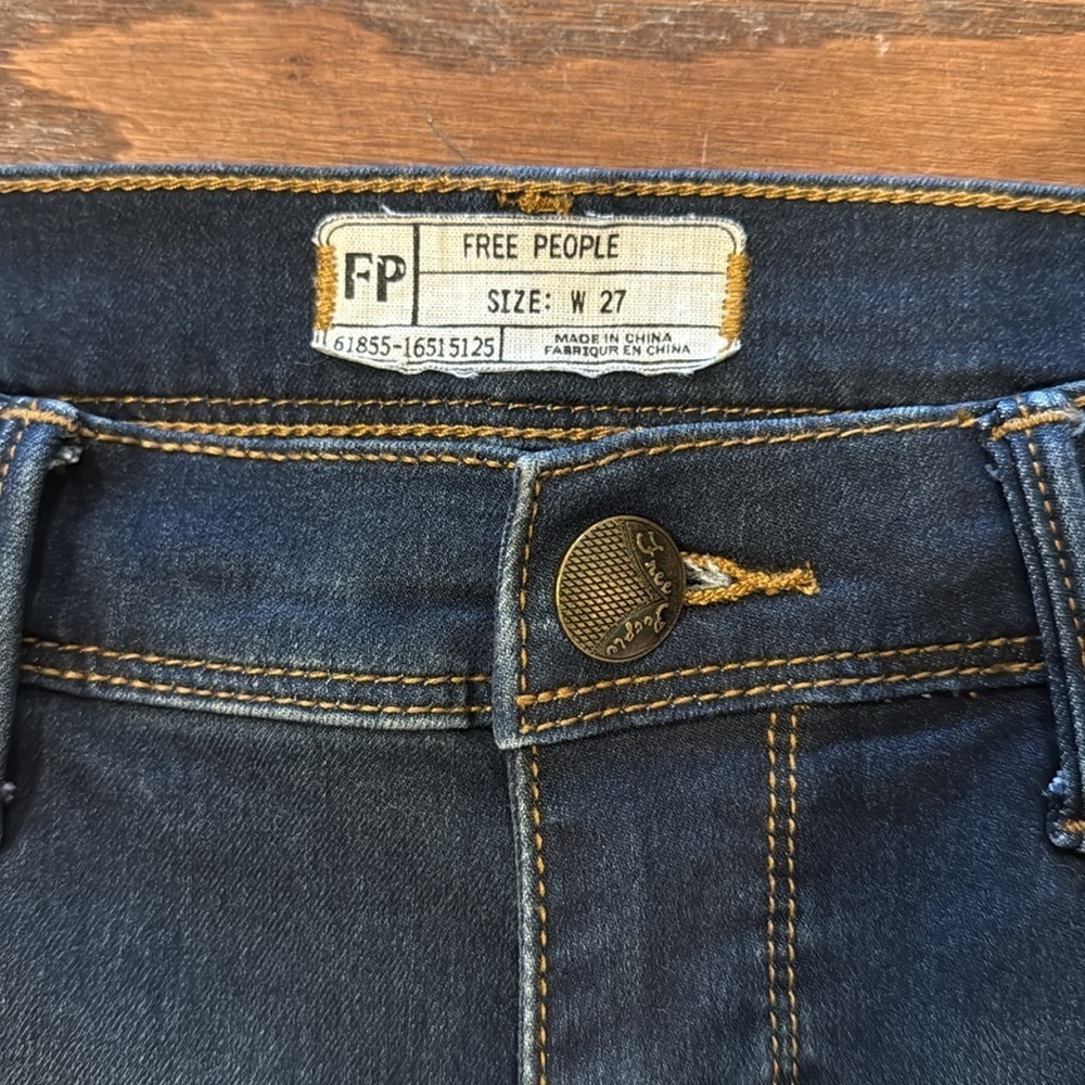 Free People skinny jeans, size 27 - Picture 3 of 7